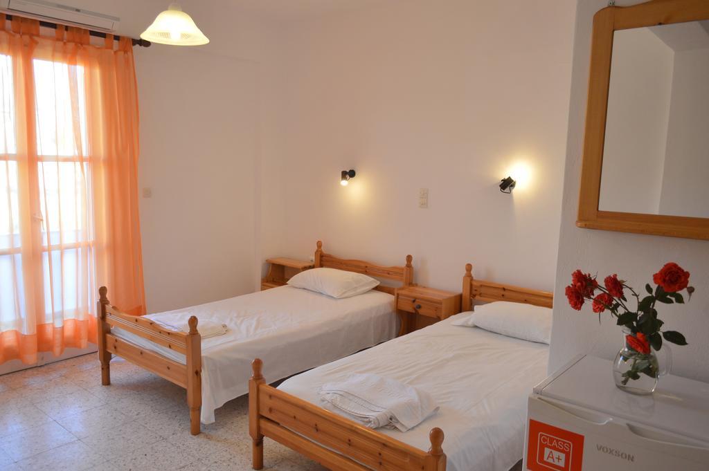 Hotel Koukos à Agia Theodoti Extérieur photo